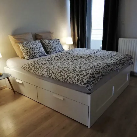 Vlak Bij Zee Ostend